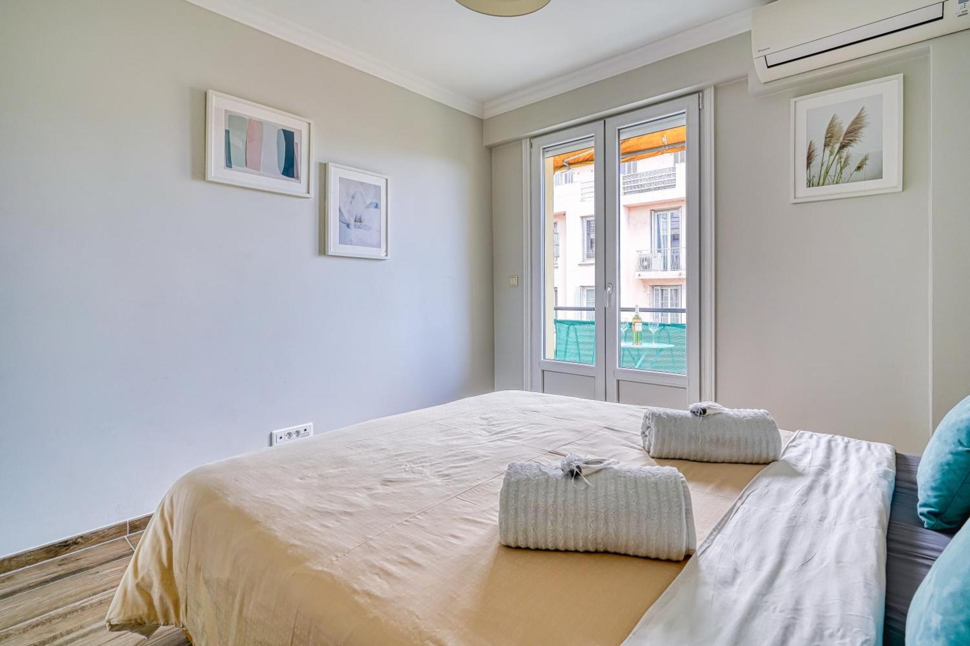 Le Marignan Apartment Кан Екстериор снимка