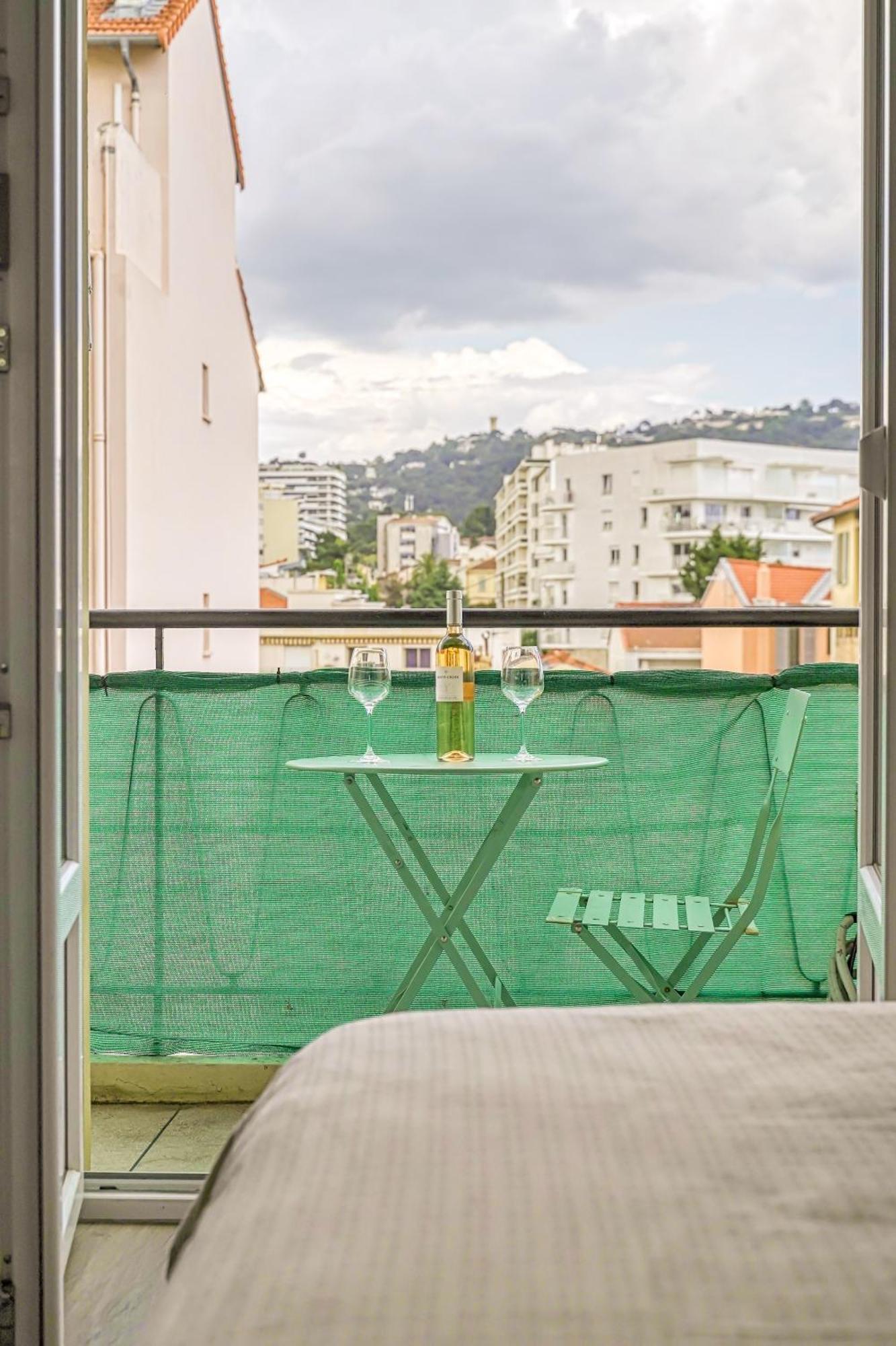 Le Marignan Apartment Кан Екстериор снимка
